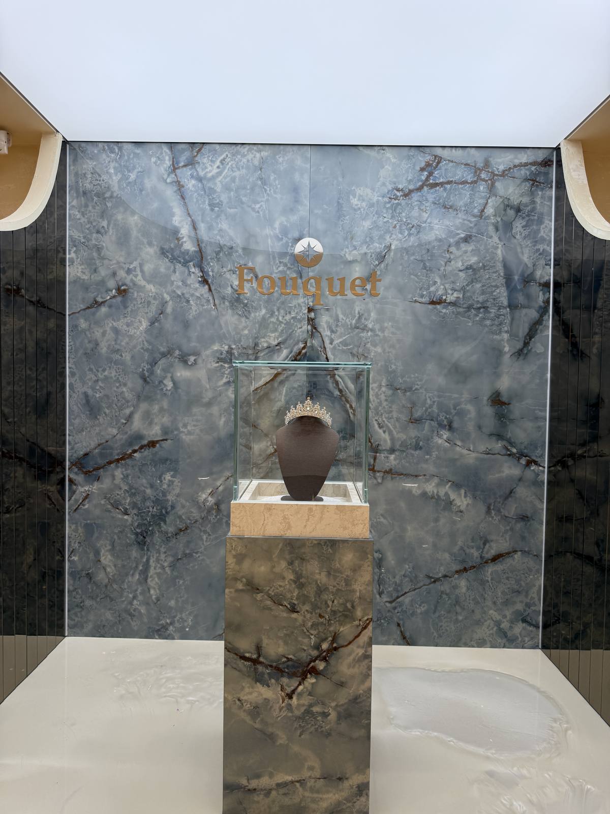 FOUQUET 주얼리샵 주얼리 쇼룸 · 상업공간 디자인 프로젝트 — 위코컴퍼니